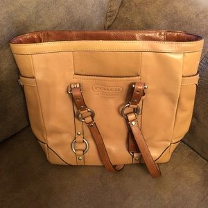 Coach Purse Medium Size
